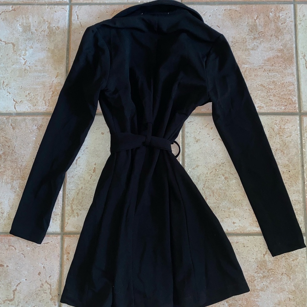 BRAND NEW black zip up trench coat with belt - Picture 2 of 4
